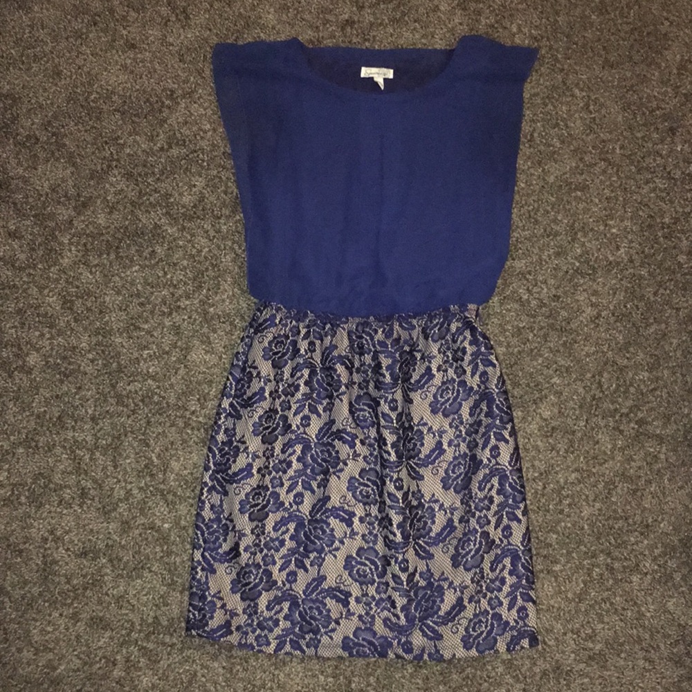 Sleeveless dress
